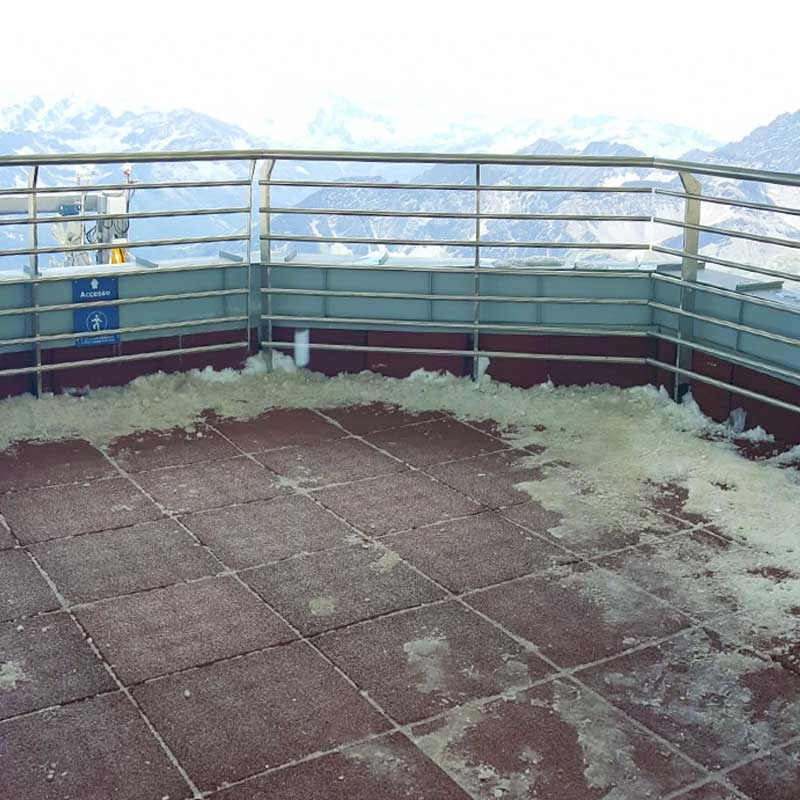 Pavimentazione in gomma presso rifugio